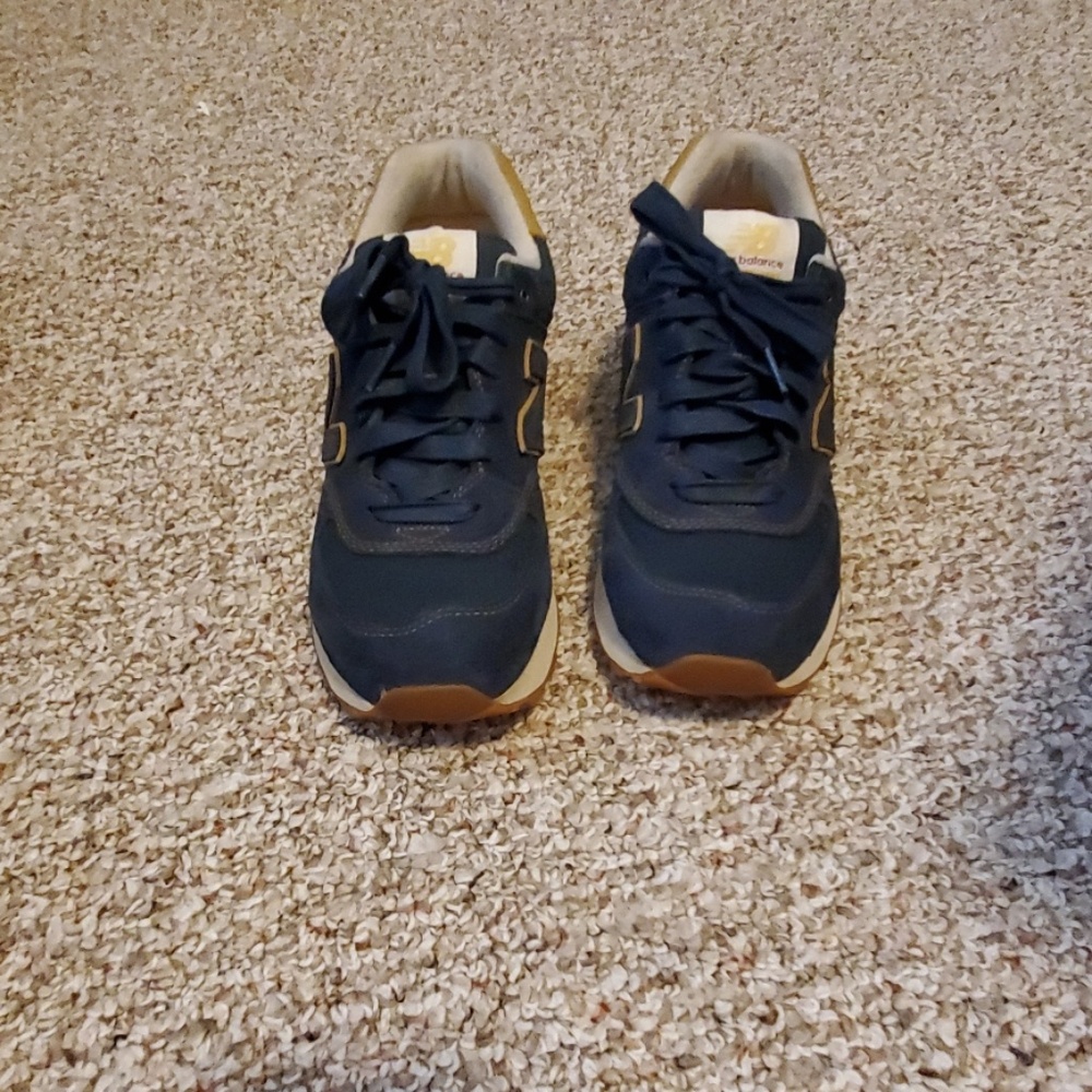 Shoes - Picture 2 of 3